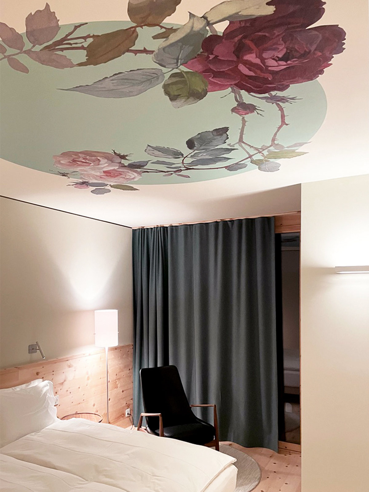 gion-caminada-tapetendesign-hotelinterior-custommadewallcoverings-innenarchitektur